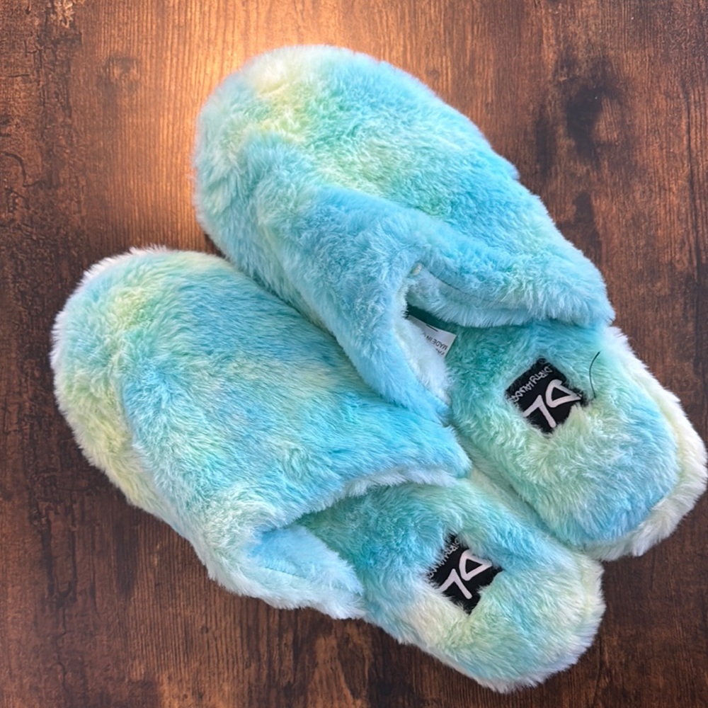Dirty Laundry Fuzzy Blue Slippers